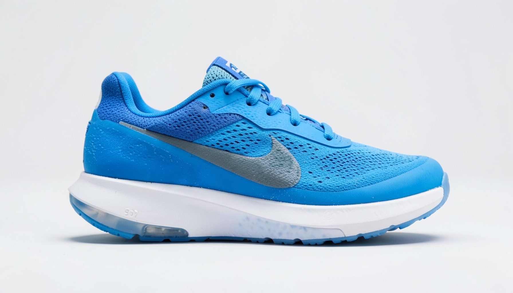 Nike Lunarglide 3 running shoe with Lunar foam sole, blue and white gradient